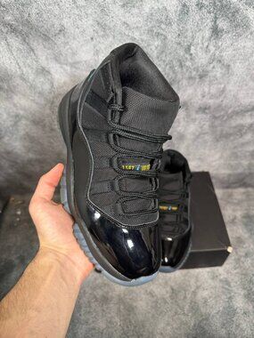 Size 8.5 | Jordan 11 Gamma Blue With Box | Pre-Owned